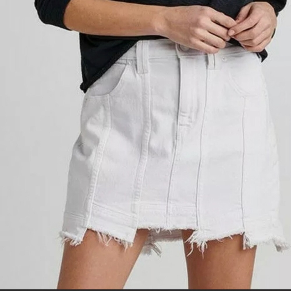 Hudson White Denim Mini Skirt Raw Hem Step Hem Size 28 Summer